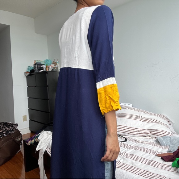 Blue & yellow embroidery blouse - Picture 10 of 10